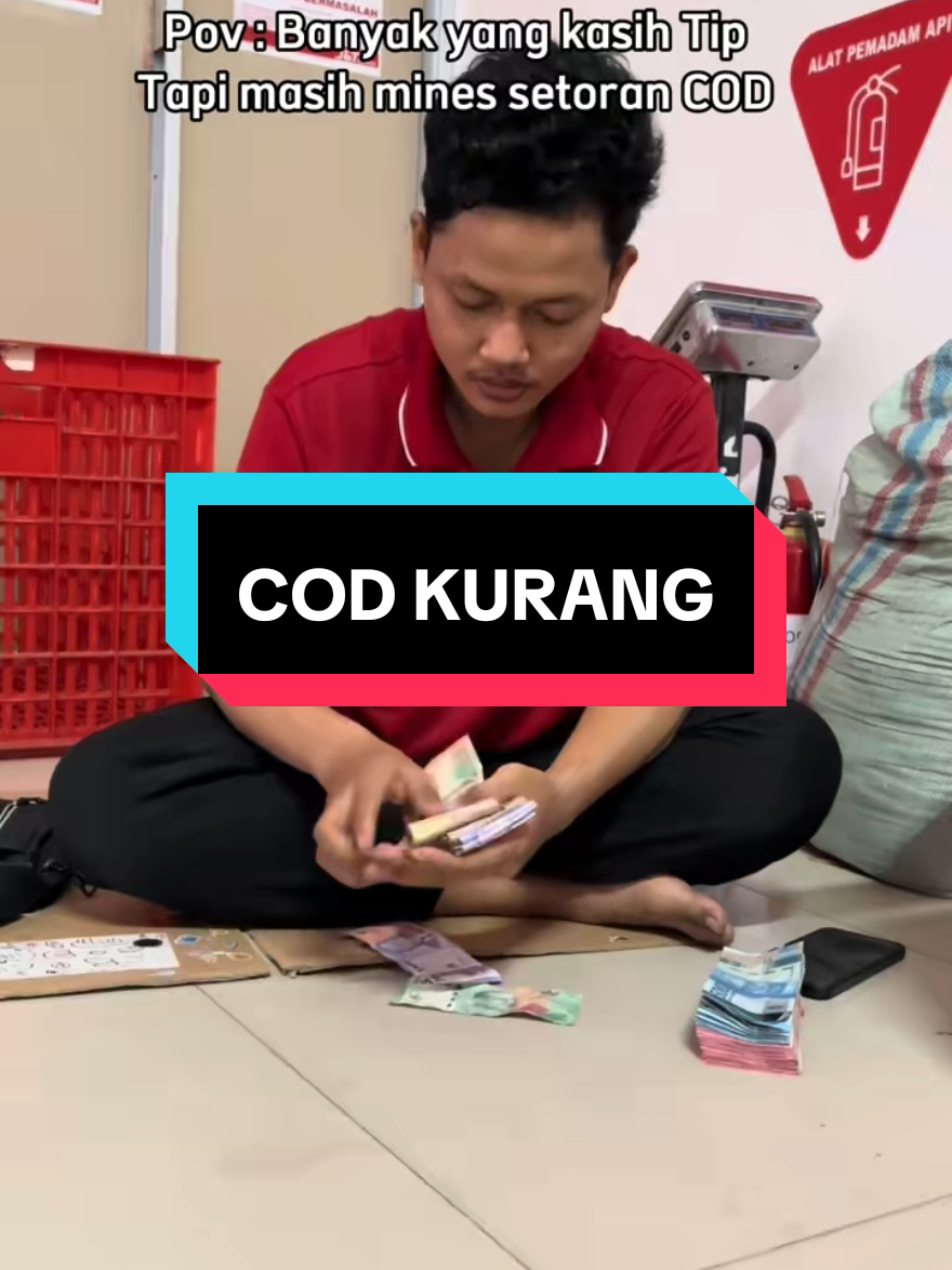 pasrah banget uang COD kok kurang #jntexpressid #fyp #viral #fypdonggggggg  credit @ryanbriant_ 