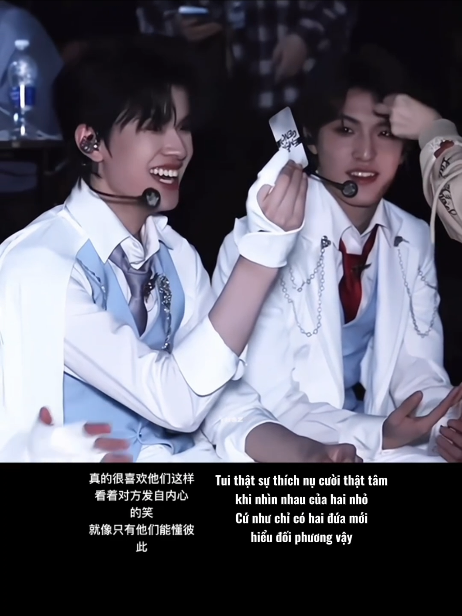 Tình cảm ổn định, tiếp tục phát đường 🤭😘😘 #zhangzeyu #zhangji #极禹 #cucvu #jiyu #top_dang_luc_thieu_nien #top登录少年 