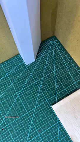 easy way to measure the position of a wooden corner #woodwork #decor #doors #makersgonnamake #interior #woodart #construction #woodworking #carpenter #table #furnituredesign #woodcarving #viralreelschallenge #FineWoodworking #woodworkingcommunity #interior #wooddesign #carpenter #maker #DIY #reelsfb #furniture #woodworking #foryou #foryoupage  #foryoupageofficial #fyp #trending #viral_video  #fypシviral #growaccount #account #growmyaccount 