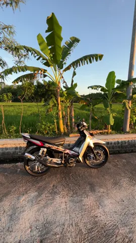 #fmfgarage⚡ #fyp #ponorogo24jam #2strokekotareyog #fizrperak #2strokeindonesia #fizr 