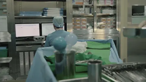 không ấy cho thêm ss3 đc k ạ chứ nhớ quá rồi😭 #hospitalplaylist #leeikjun #kimjunwan #chaesonghwa #ahnjeongwon #yangseokhyung #edit #capcut #doctor #hospital #xh #fyp 