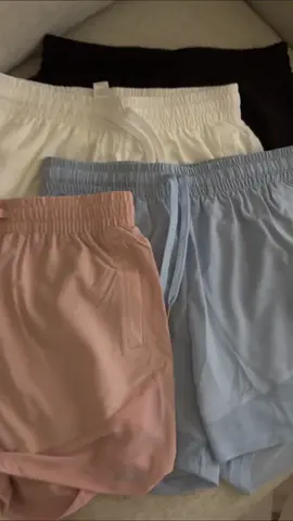 Mau apa lagi 100 dapat 4 gas dong😍 #koreanstyle #hotpants❤ #celana #celanapendek #celanawanitaterbaru #celanajoging #hotpant 