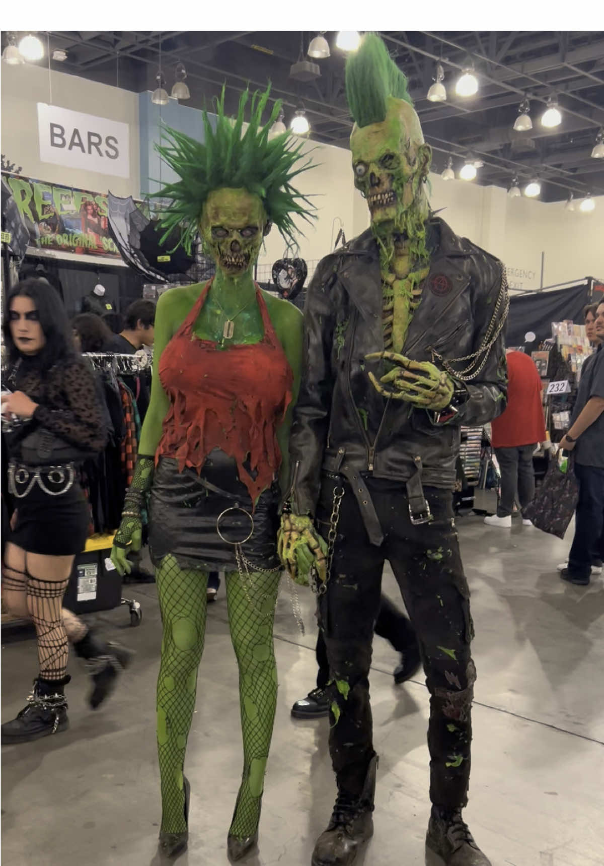 Fun day at Monsterpalooza! Tomorrow is the last day. Go if you can. #monsterpalooza #fxmakeup #horror #horrorconvention #pasadena #dementedforever #livingdead #zombie 