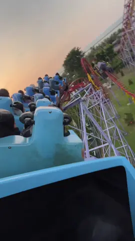 halilintar pas sunset🤩 #dufan #duniafantasi #halilintar #rollercoaster #dufanancoljakarta 