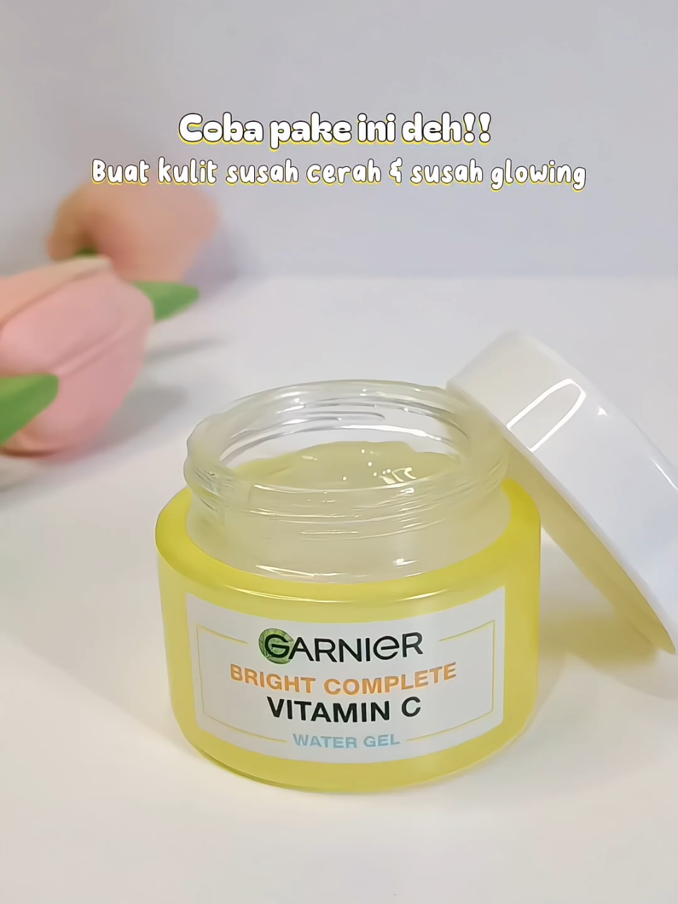 Garnier Bright Complete Vitamin C Water Gel #garnier #garnierindonesia #garnierbrightcomplete #moisturizer #mousturizergel #pelembab 