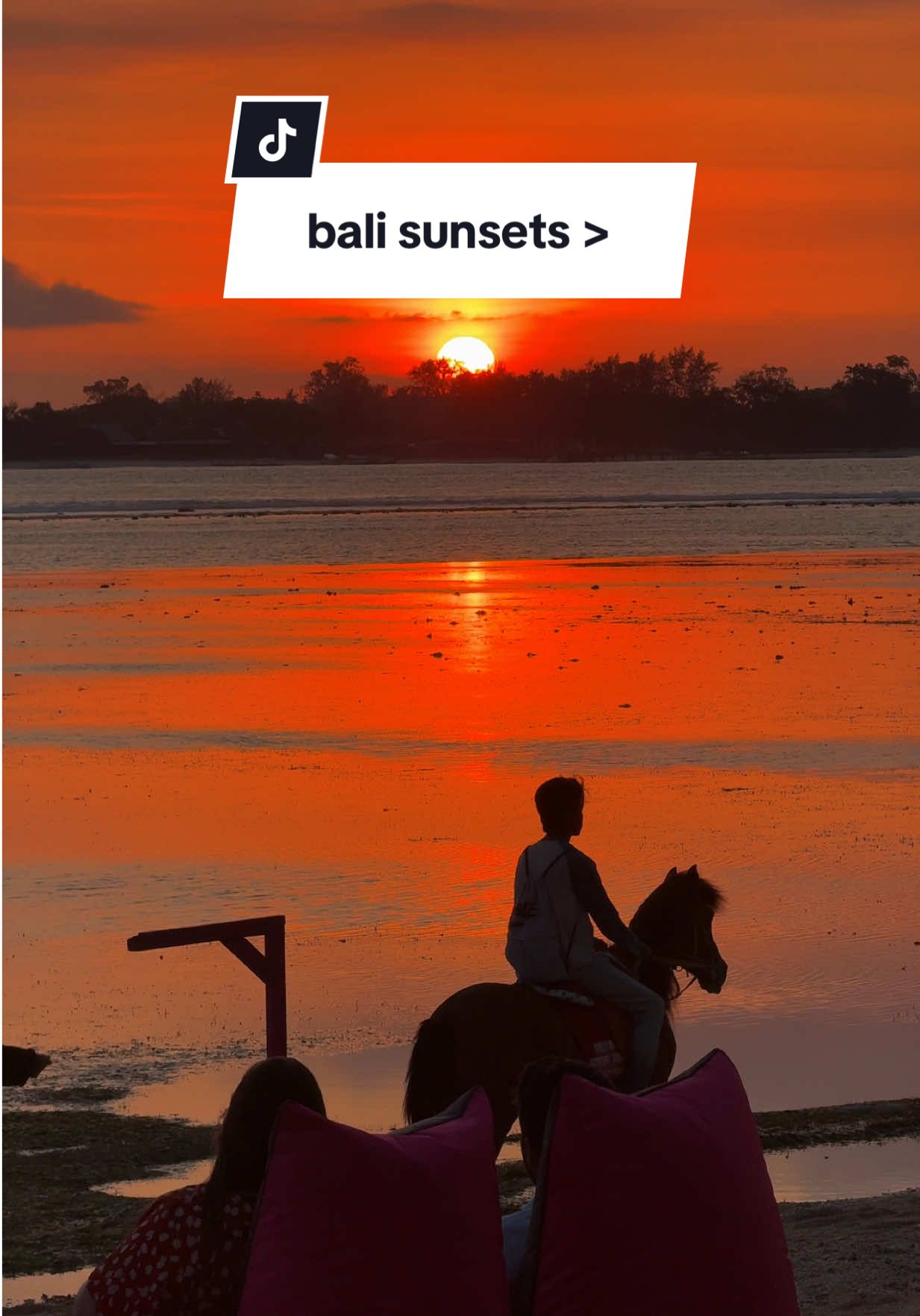 Bali sunsets will always be the best 🥹🌅✨ #bali #sunset #solotravel 