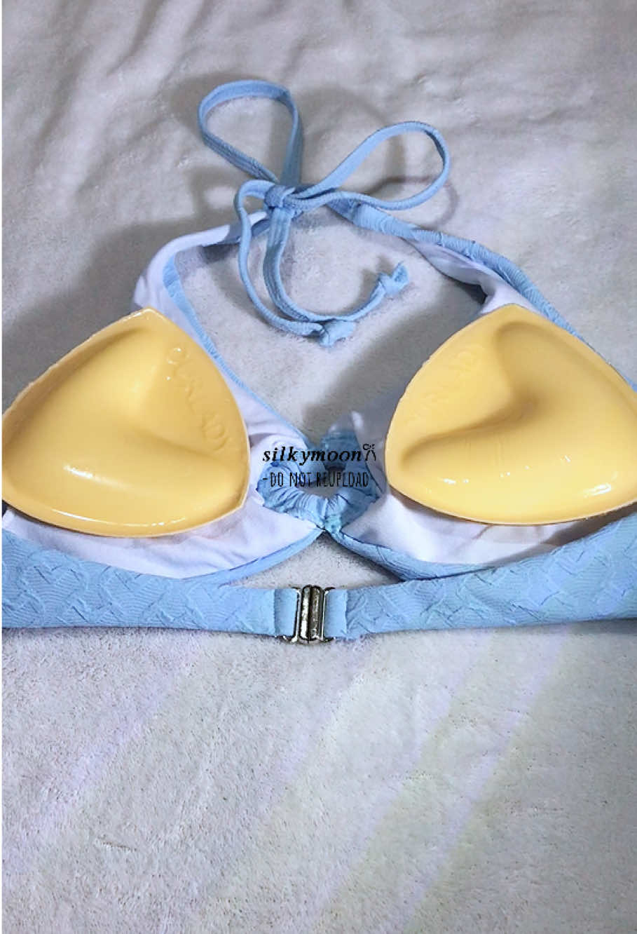 “Tutorial on how to put the  Curlady push up bra”👙 and ta da instant volume on yours😉🫶🏻 @Hottie Diary PH  #pushup #pushupbra #curlady #hottiediaryph #swimsuit #seamless #seamlessbra #silicone #siliconbra #fyp #foryou 