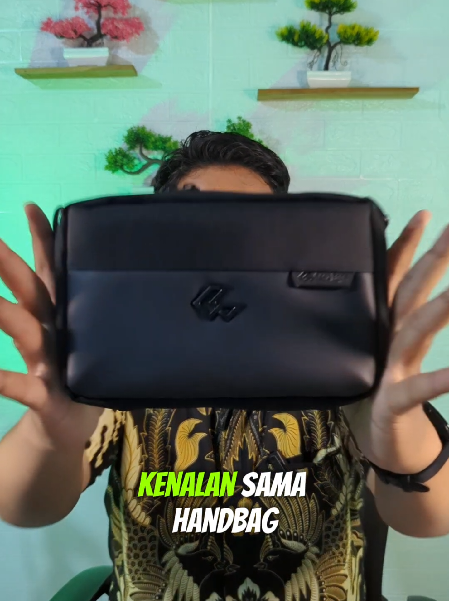 handbag yang gak cuma tahan air tapi udah tahan bara api juga dengan harga murah banget. #CerealCerdik #wibgajian #cuantanpabatas #wibgajiansale #handbagtiktok #handbagmurah #tas #handbag #tasmurah #waterproof 
