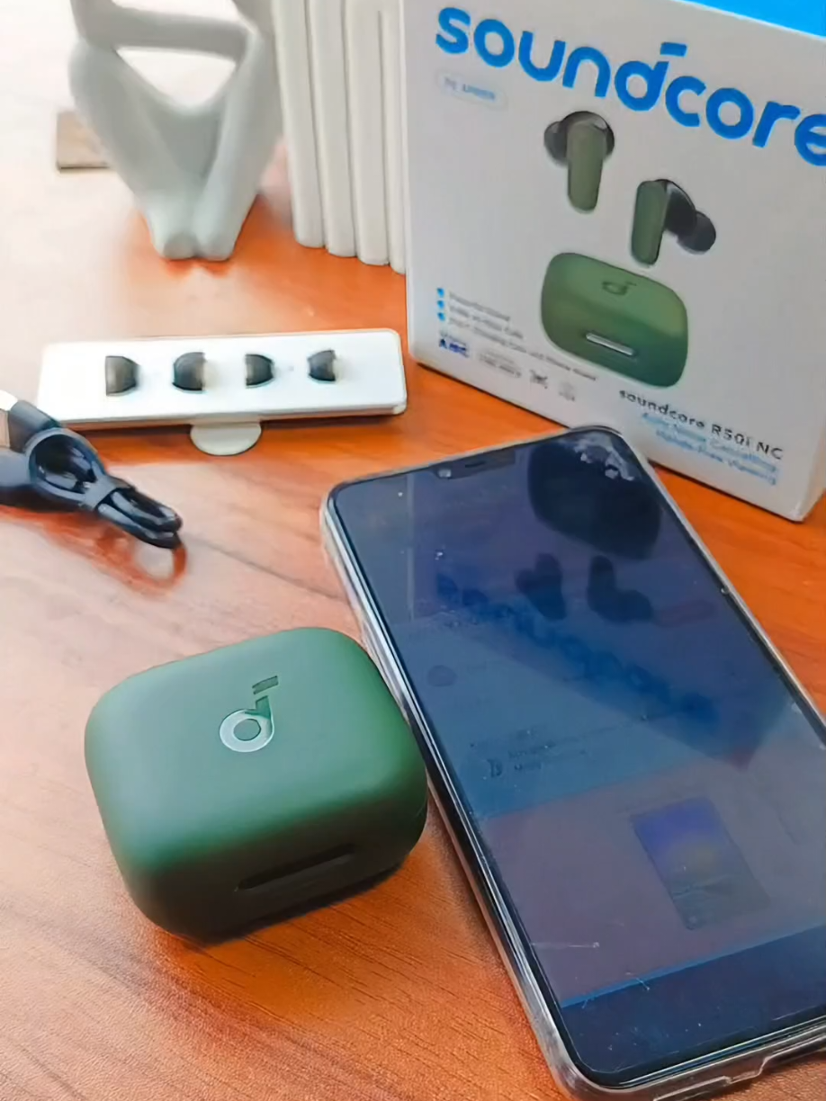 Earphone mahal? Enggak juga! Yang penting kualitasnya! Soundcore R50i NC bikin kamu makin ganteng & makin jernih 🎧🔥 @anker.indonesia  #soundcorer50inc  #earphoneanker  #soundcoreindonesia #soundcoreanker #anker #ankerindonesia #nadsha_official 