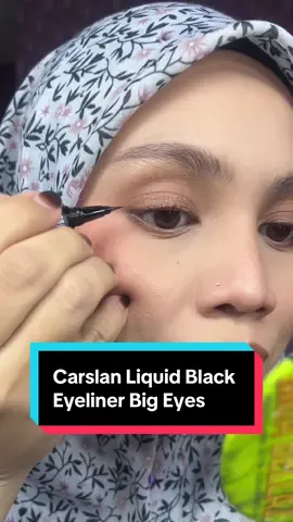 Guna Carslan Big Eyes Long Lasting Liquid Eyeliner ni, mata terus nampak lebih hidup ✨ Sesuai sangat untuk mommies, students, atau korang yang suka makeup simple tapi impactful! 📌 Nak cuba? Klik je link kat beh kuning! 💛 ⠀ #eyelinergamechanger #simplemakeuplook #makeuptips #cateyes #carslaneyesliner #CarslanMY #BigEyesEyeliner #SoftBrushEyeliner   #SimpleMakeup #QuickMakeup #MakeupUntukBeginner   #EyelinerLover #WingedEyeliner #MakeupMudah   #MakeupIbuIbu #MakeupPelajar #MakeupDaily   #BeautyTikTok #MakeupRoutine #ViralMakeup 