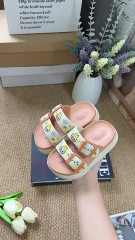Dép quai ngang cho bé #depquaingang #depchobe #depxinh #xuhuong #thinhhanh #muataitiktok #huynhnhu15072001 