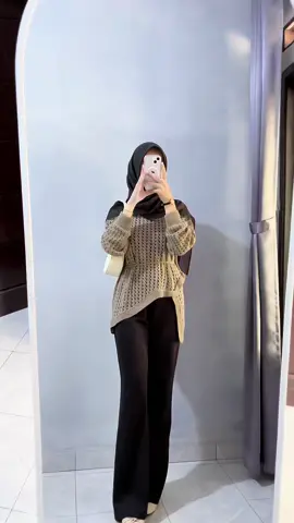 🫶🏻🫶🏻 #outfitideas #knitwear #atasanwanita #ootdhijab #outfitinspo 