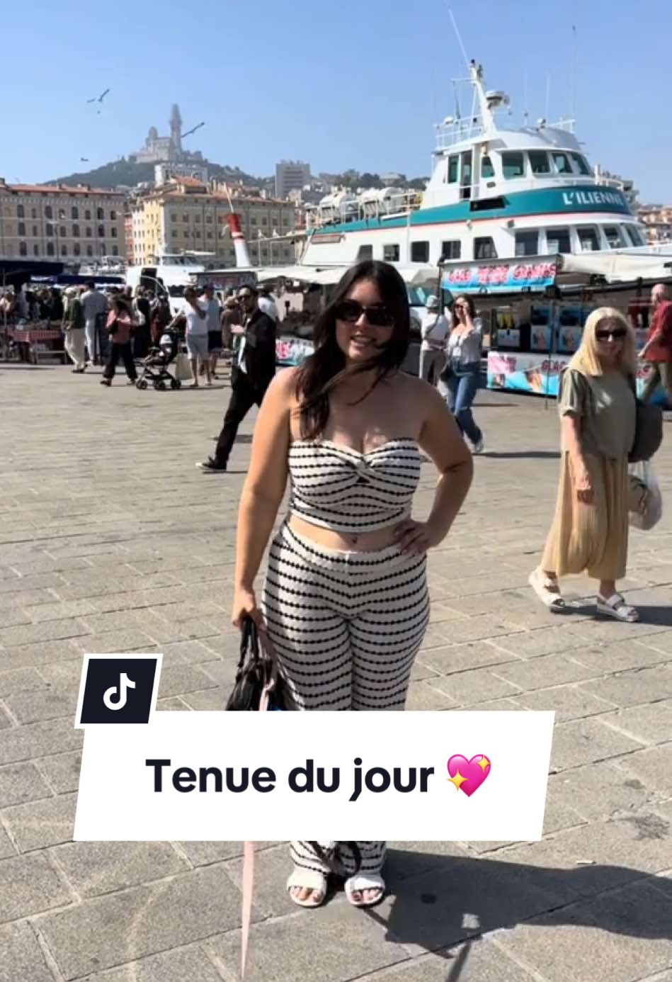Ma tenue du jour à Marseille cette fois 🌞🩷  #tenuedujour #marseille #inspirationtenue 