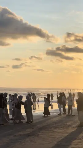 beautiful sunset in partis #jelajahindonesia #travelingindonesia #tranding 