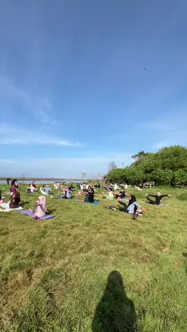 Yoga outdoor kali ini di Jogjaaa