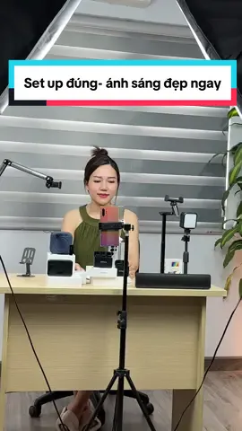 Mới lắp xong mà góc quay lên hẳn level mới 🎬 Setup đơn giản – Ánh sáng cực đều!  #cachsetupsoftbox #denquayvideo #softboxxoaanh #lapdenlivestream #gocquaydep #phukiensangtao #denbanhangonline #denanhdangsang #softboxchuyennghiep #quayvideochuanstudio 