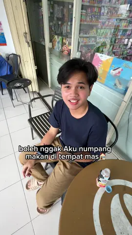 orangnya serius, masakannya misterius 