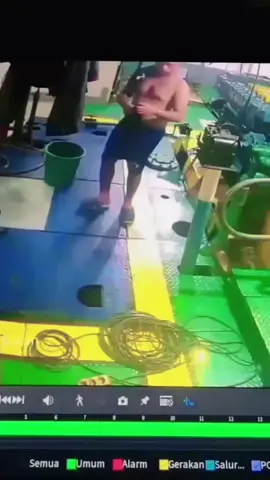 🤣🫵#fypppppppppppppp #malukupride🏝🔥 #keiisland🌴 #kulikapal⚓ #asdpindonesiaferry 