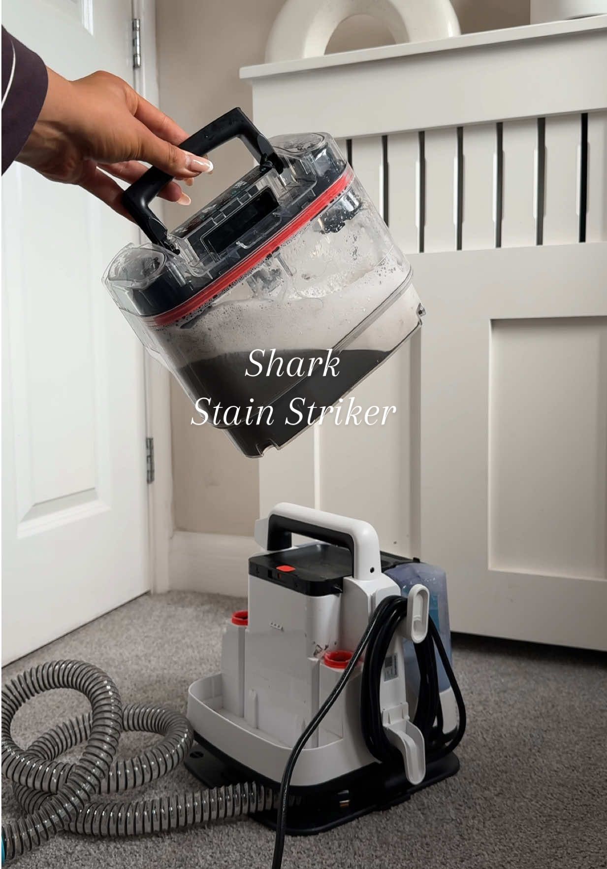 The best cleaning tool I have ever bought 🙌🏼💫 #CleanTok #cleaning #stainstriker 