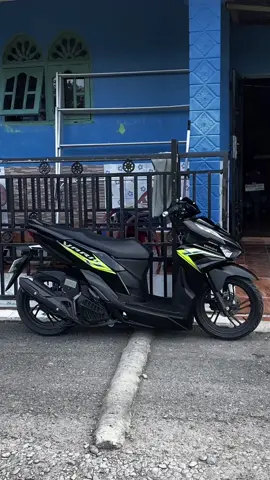 “kau yg singgah tapi tak sungguh”. #fyp #vario #fypシ #gen2 #vario125new #fyppppppppppppppppppppppp 