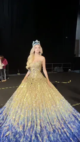 Không khác gì công chúa lun  #missworld #krystyna #krystynapyszkova #missworld2023 #queen #missczechrepublic 