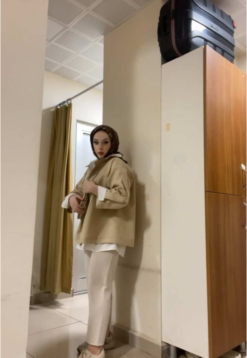 Siz hangi şalla kombinlerdiniz bacılarımmmmmm ⭐️☀️#dump #tesettürkombinleri #keşfetteyizzz #CapCut #live #keşfet #trending #akımvideoları #tesettürkombinleri #dump #keşfetteyizzz 