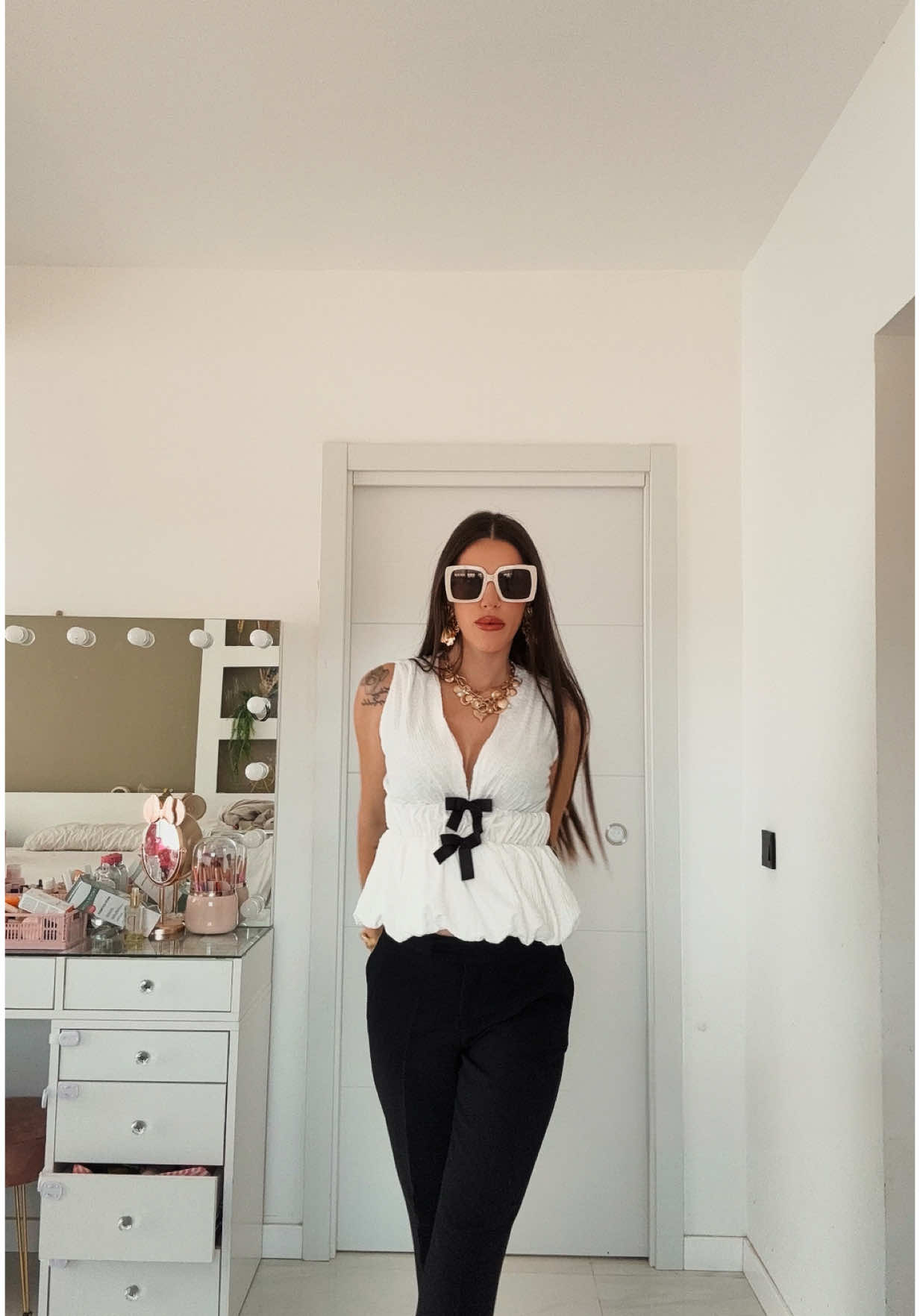 En mi casa cocina Fran mientras yo estoy agustico en el sofá.. 