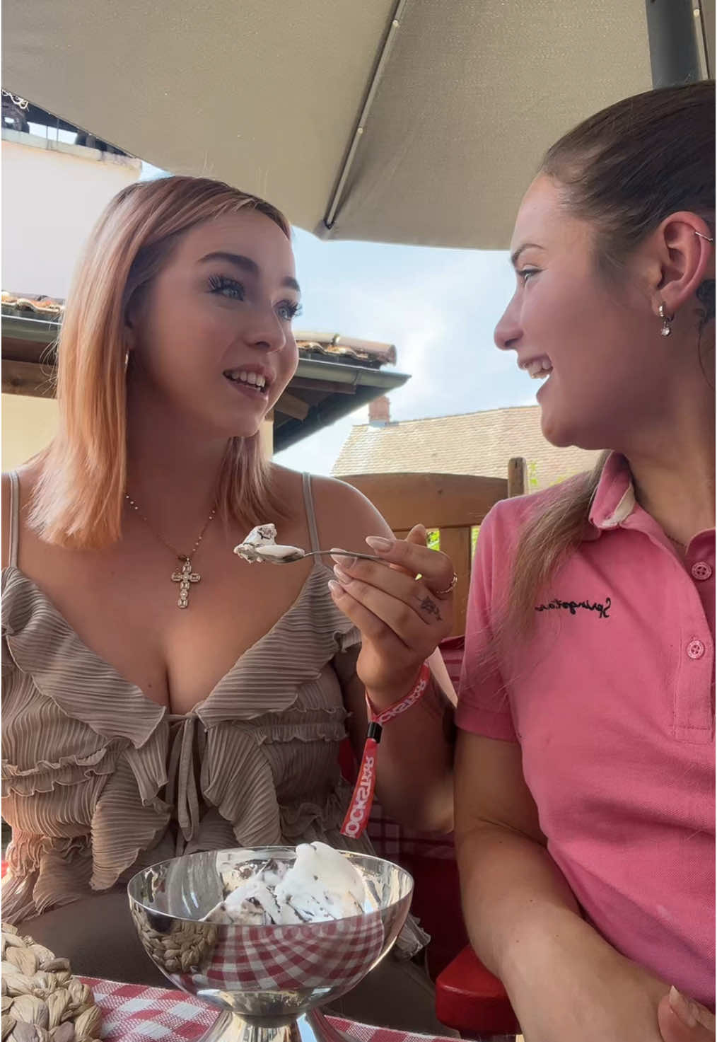 Denkt ihr sie übertreibt?  🧐 oder soll ich ihr einfach mal glauben  @Nika🦋 