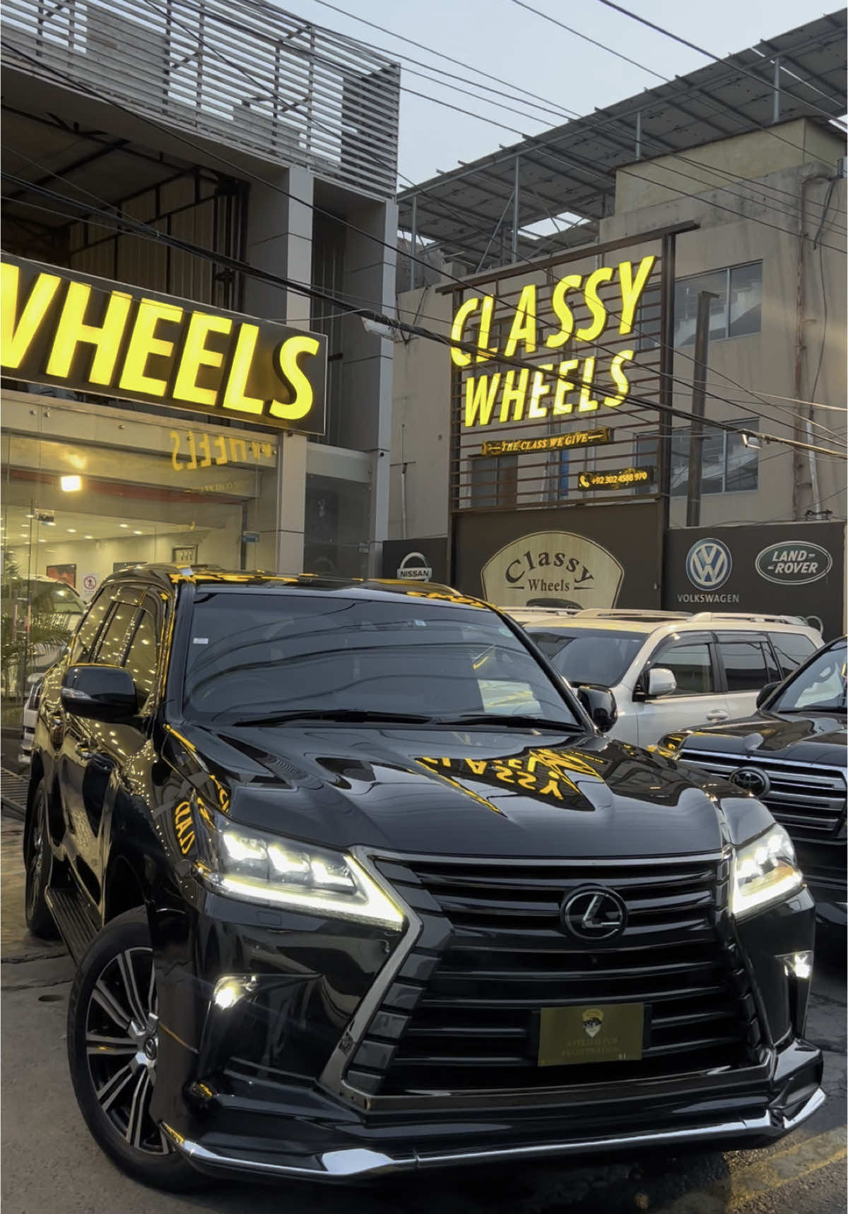 #fyp #foryou #foryoupage #carsoftiktok #carsofpakistan #lahore #lexus 