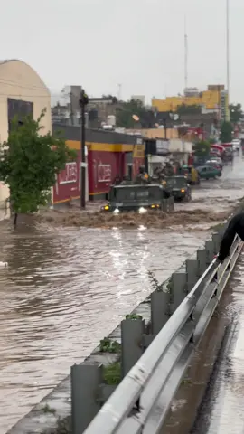 #Calpulalpan bajo el agua: lluvias colapsan calles y viviendas