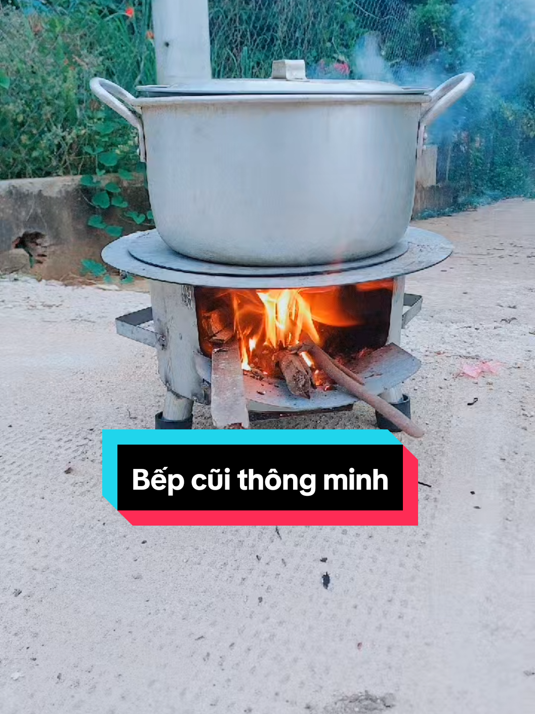 Trả lời @dng.ngc.dc.m.phm.h bếp chịu lực trên 70 kg, thép liên xô , nhiều size dưới góc trái video , mời anh chị tham khảo #bep #bepcui #noitro #kimhuyenofficial 