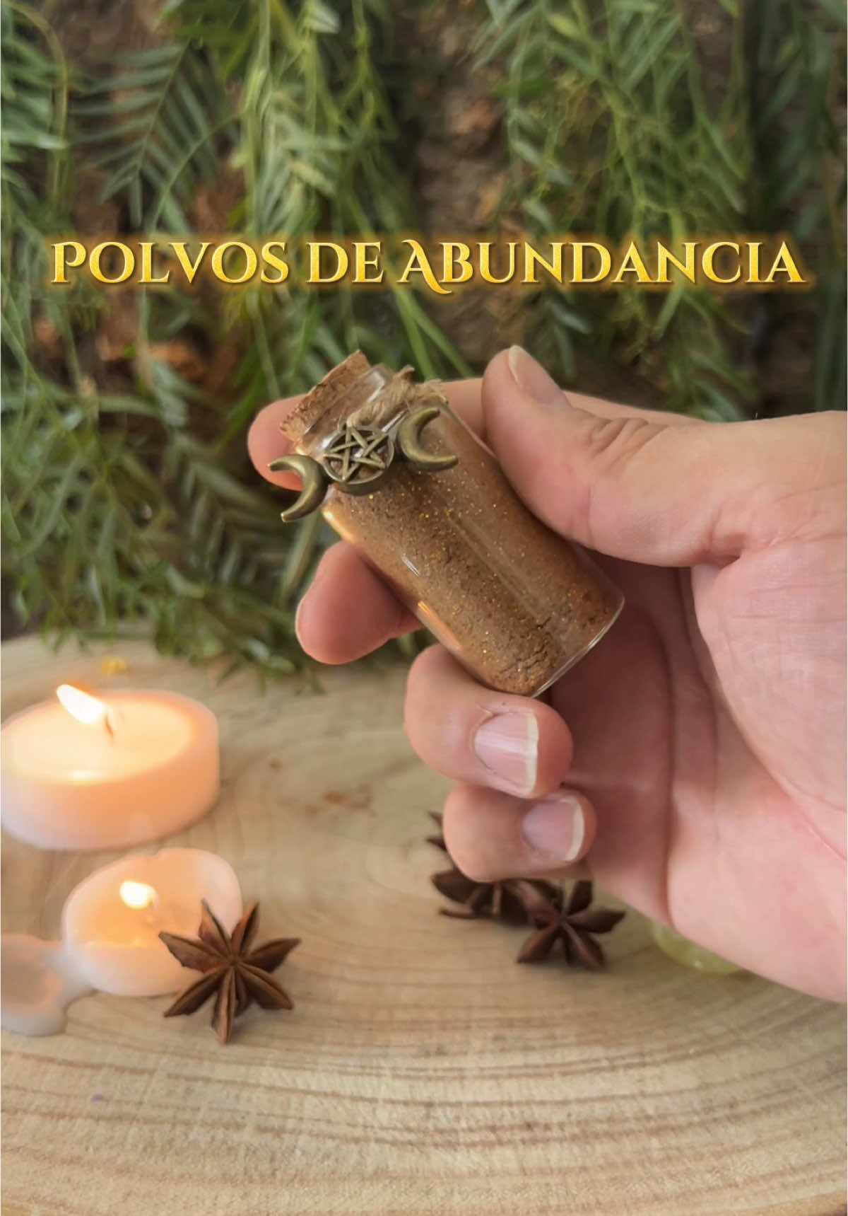 ✨Polvo de Abundancia – Ritual de Prosperidad✨ Hoy comparto contigo la receta mágica del Polvo de Abundancia, una mezcla ritual hecha para atraer la prosperidad, la dulzura de la vida y la entrada constante de energía positiva a tu hogar. 🌙 Este polvo se sopla desde fuera hacia dentro de la puerta de casa cada día 1 del mes, invocando la entrada de bendiciones, dinero, buenas oportunidades y plenitud. Los ingredientes elegidos son aliados poderosos de la bruja: 🔸 Sal – purifica y sella energías densas. 🔸 Canela (en rama y en polvo) – activa la atracción, acelera la abundancia y magnetiza el entorno. 🔸 Clavo – protección y fuerza energética para sostener lo que llega. 🔸 Salvia blanca – limpia y eleva la vibración del espacio. 🔸 Anís estrellado – abre caminos y potencia la buena fortuna. 🔸 Escarcha dorada – símbolo de riqueza espiritual y material, activa el brillo del aura y del hogar. ✨ Cada soplido es un decreto al universo, una intención lanzada con confianza y magia antigua. ¿Quieres conocer más recetas como esta?  Comenta “💨 Abundancia” y que este mes sea solo el principio.