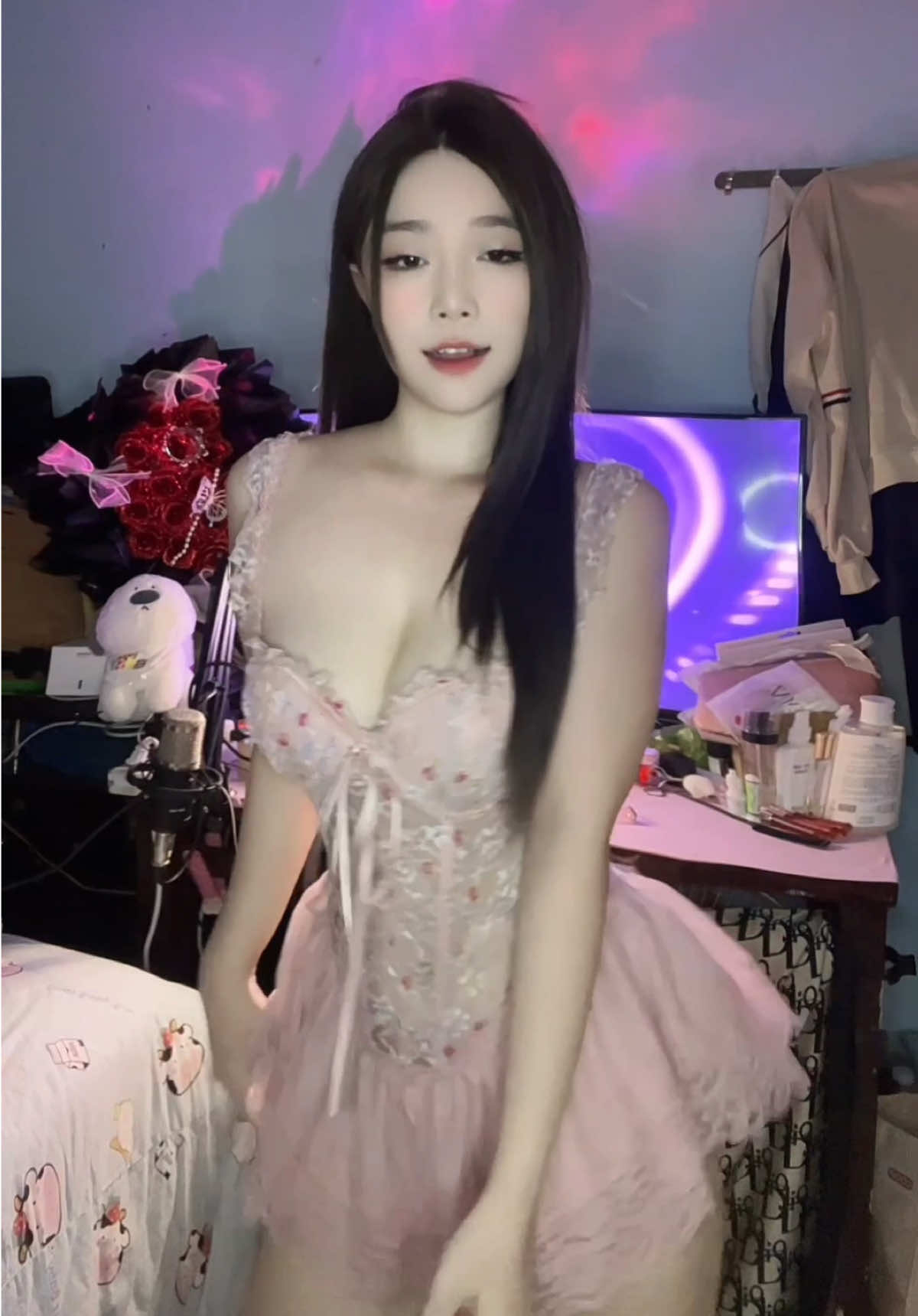 Một đời không xứng 🫦 | @Ly không biết nhép lời 🌹 #tiktokdance #xh #tiktok #viral 