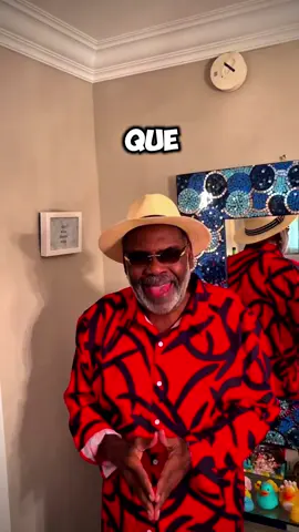 🎙️**¡Feliz Domingo, mi gente linda!** Hoy es día de paz, de familia y de agradecerle a Dios por su fidelidad. 🙏✨ 📖 “Mas yo en tu misericordia he confiado; mi corazón se alegrará en tu salvación.” – Salmos 13:5 ¡Ser cristiano es mi orgullo, mi bandera y mi fuerza! Porque con Cristo, cada domingo es una nueva oportunidad de vivir en victoria. 🔥✝️ ¡Feliz Domingo, y que se sepa! 💥