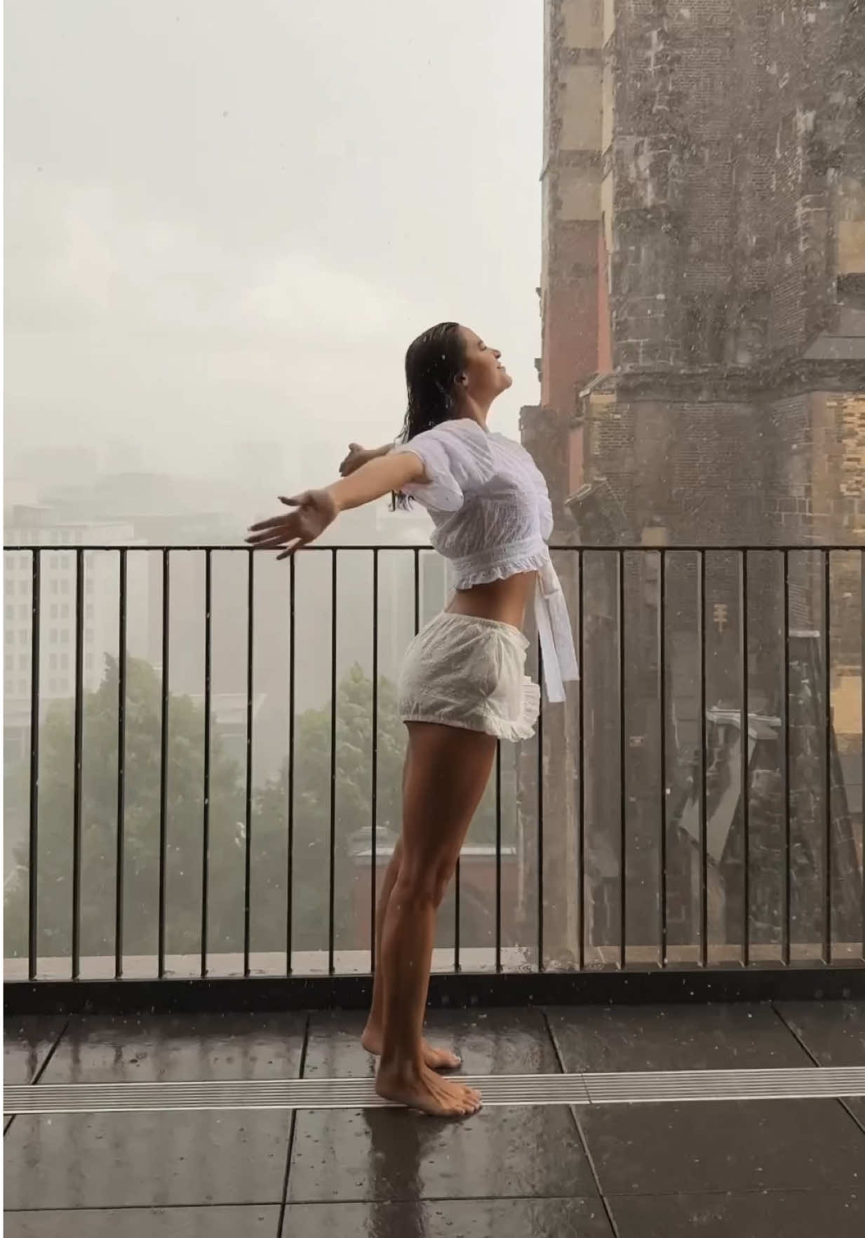 rainy sunday 🤍 #rainyday #rain 