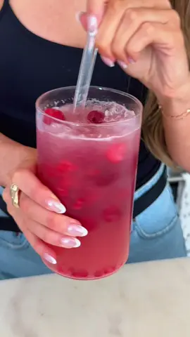 raspberry loaded water 💦💓🔥 full video on our channel but we used - frozen raspberries - ice - promix hydration  - soda  - armra pack #raspberry #loadedwater #hydration #healthybhicoolbhi #healthyrecipes #EasyRecipe #loadedwaters #water #drinks #drink #promix #armra #raspberries 