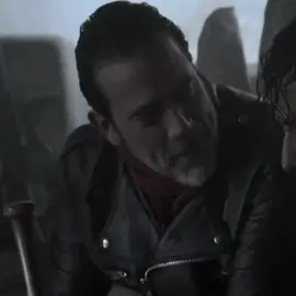 التفااااحي#jefferydeanmorgan #thewallkingdead #نيغن #ذا_والكينق_ديد #negan 