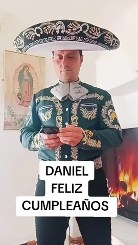 DANIEL LAS MAÑANITAS CUMPLEAÑOS  #tiktoklive #livehighlights #lasmañanitas #cumpleaños #daniel 