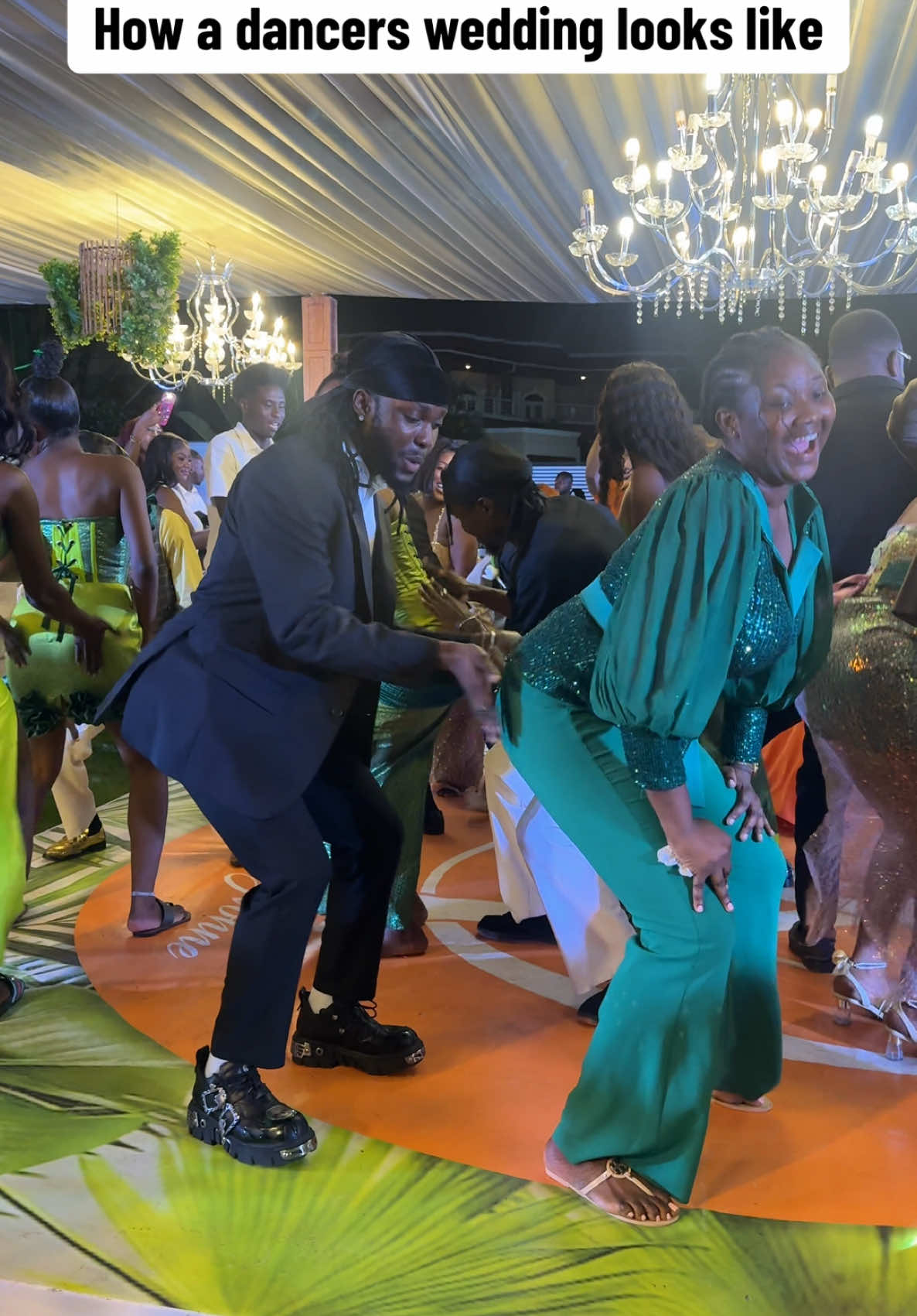 How a dancers wedding looks like 😂😂😂 #calvinperbi #viral #dance #dancemakesyoubetter #amapiano 