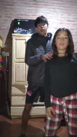 Más duro salimos 🤪😂@manu£∆ #challenge #trendingvideo #famosos #amor #viralvideos #novios #paratiiiiiiiiiiiiiiiiiiiiiiiiiiiiiii #fypシ゚ #foryoupage #fyp #contenido #contenido #fypp #parejas #baile 