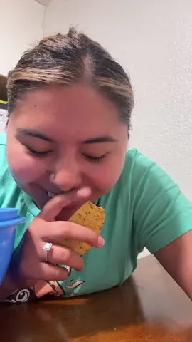 Why is going live so awkward 😭🤣 i was so embarrassed. I got off real quick #fyp #live #fypシ゚viral #awkward #embarrassing #foryoupage 