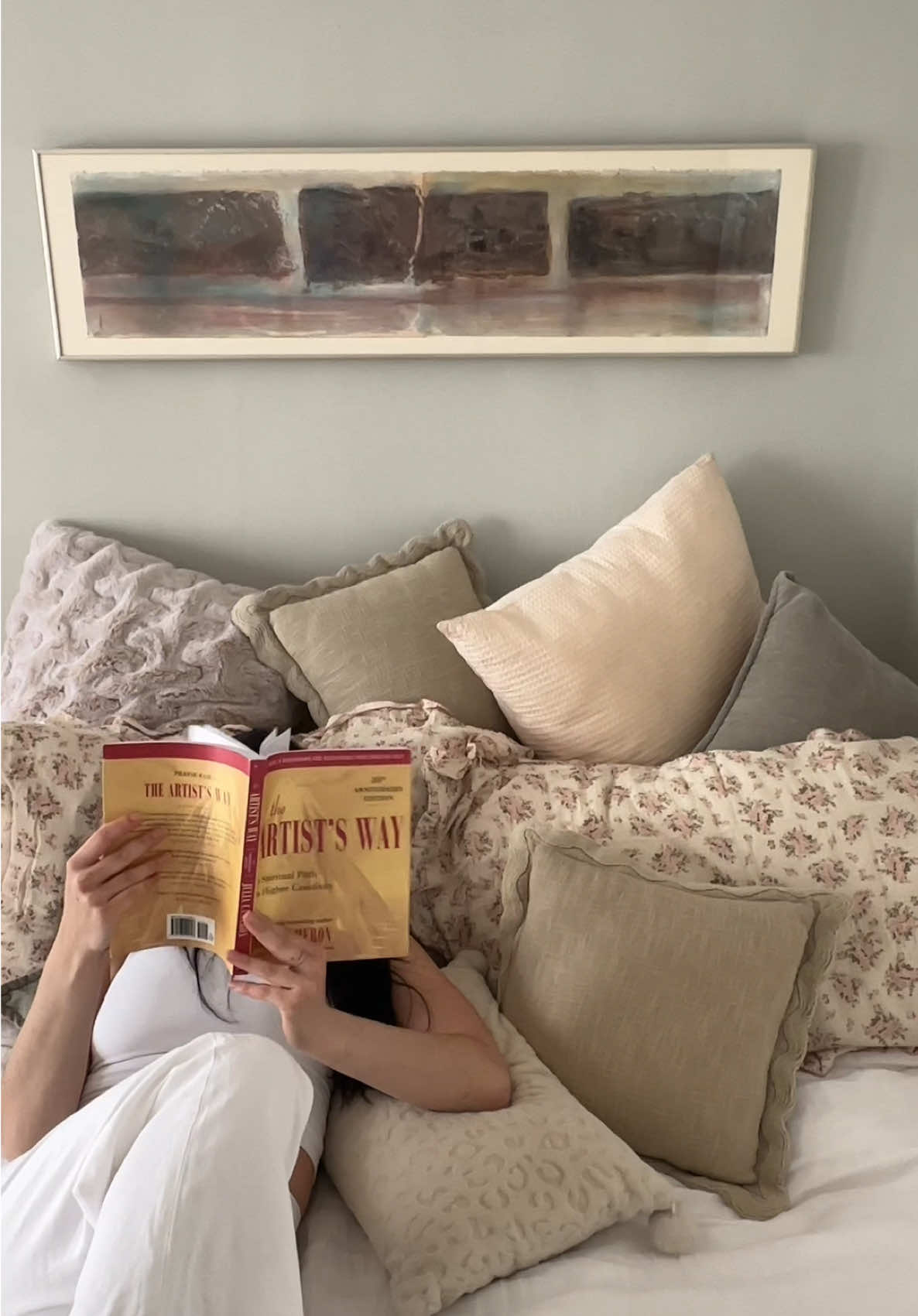 I love my girl castle Pillowcases linked in my Amazon storefront 💕 #homedecor #interiordesign #homeinspo #decor #diydecor #homedesign #interiorstyling #homerenovation #decorinspo #roommakeover #bohodecor #bohohome #bohemianstyle #bohovibes #bohochic #macrame #boholiving #bohointeriors #bohemiandecor #jungalowstyle #vintagedecor #vintagehome #vintagestyle #grandmillennial #artdecointerior #midcenturymodern #shabbychic #retrovibes #antiquefinds #cottagecoredecor