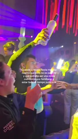 Bueno, también me gusta mucho salir de antro jajaj 