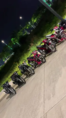 tambike nights w/ 6th Gears Society 🔥✊@Devora @アンドレ @cramzyk @_jaaahmir #raider150fi✅ #malaysiandnazonedavao🇲🇾 #malaysianinspired🇲🇾 #malaysiandna🇲🇾 #highlights #vietnamconcept🇻🇳 #streetbike #thaiconcept #streetbikeconceptproject🇹🇭 #thailook #suzuki #raider150fi #satriaf150 #fypシ゚ #fyp #foryou #fyppppppppppppppppppppppp #foryoupage #nico #xuhuong #xuhuongtiktok #xuhuong2023 