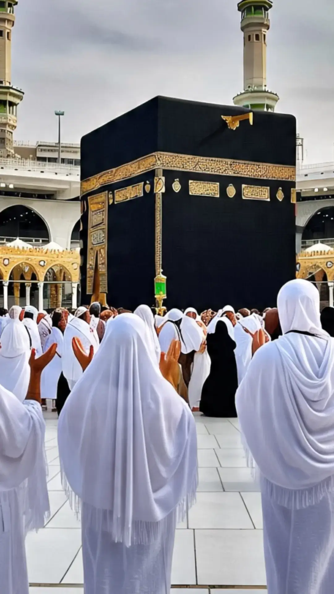 This image captures the majestic beauty of Masjid al-Nabawi, the Prophet's Mosque, located in the holy city of Madina. The iconic green dome marks the resting place of the Prophet Muhammad (PBUH). Surrounded by elegant minarets, the mosque's stunning architecture is illuminated under a clear blue sky. The expansive marble courtyard reflects the soft sunlight, creating a serene and spiritual atmosphere. Pilgrims are seen peacefully walking and praying, symbolizing the unity and devotion of Muslims from around the world. This sacred site is not only an architectural masterpiece but also a place of deep reverence and tranquility. #unfrezzmyaccount  #viral  #trading  #naatstatus  #mashallah  #foryou  #unfreez
