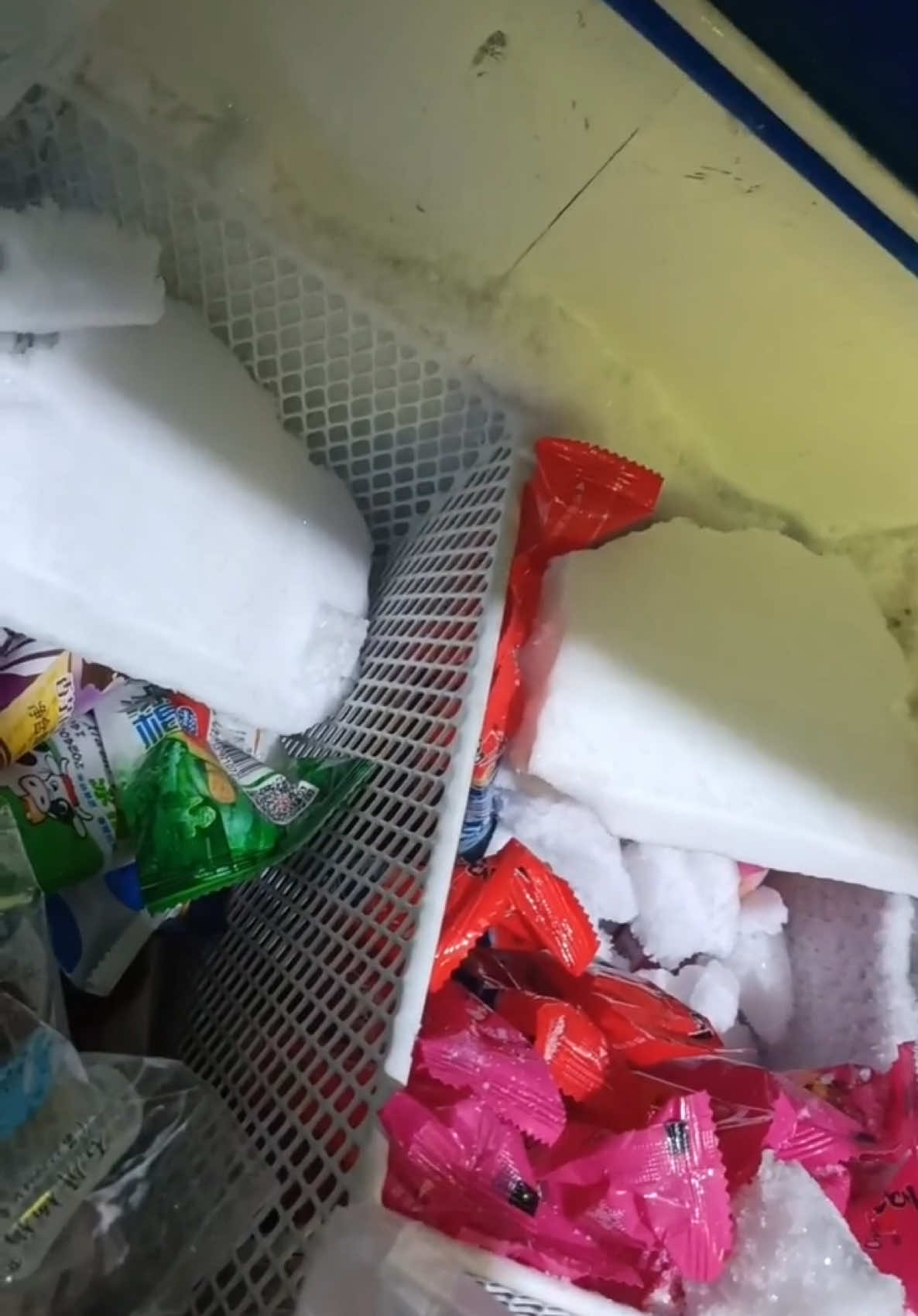 #freezer #foodstorage #icee #frost #asmr 
