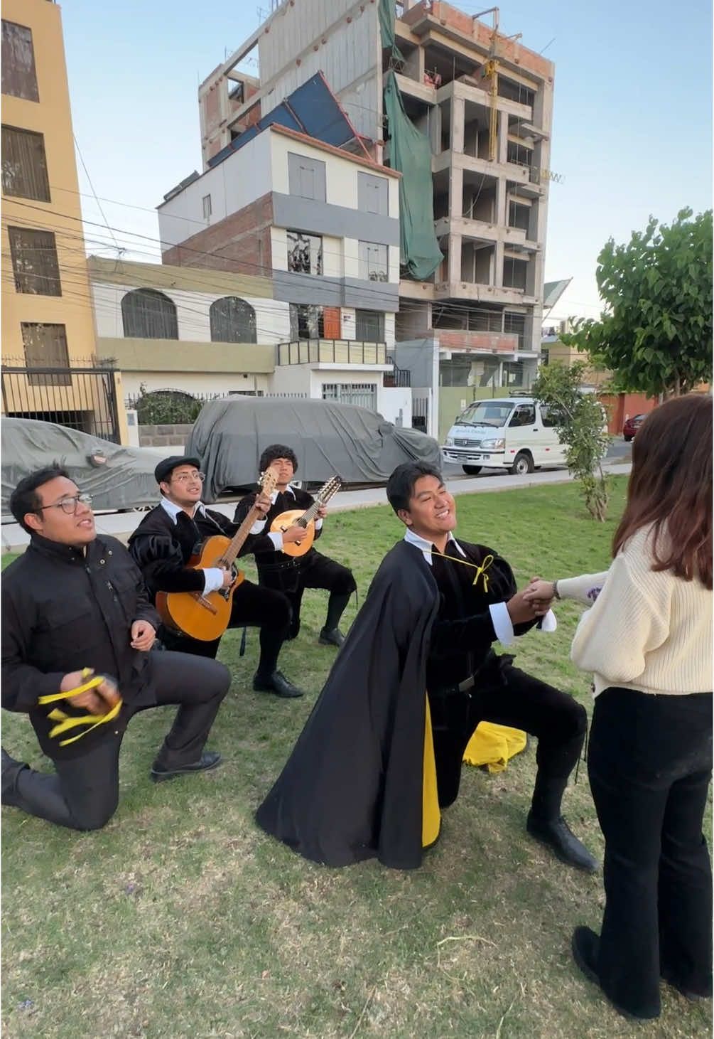 Quieres llevarle serenata a la chica que te gusta!!? Quieres cantarle a tu mamita!!?      Quieres perder el miedo al hablar en público!!?ÚNETENOS!!! #UCSM #Tuna #musica #arequipa #UCSM 