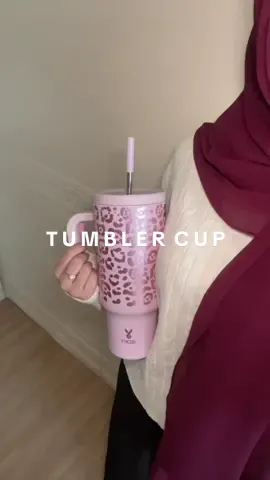 tumbler yang super lucu, esthetic dan gemeshh!! omgg 🥺🌸💗 dan bener’ bisa tahan dingin sampe 24 jam✨ @MEOKY official Mall  #tumblerestetik #tumblermeoky #meoky🥤cups #meokytumbler #meoky #tumblerlucu #tumblertahandingin #tumblertahanlama #meokycup 