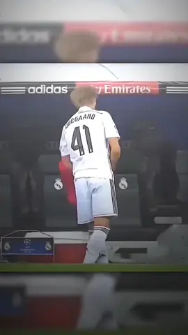 debut pertama Odegaard di madrid menggantikan Cristiano Ronaldo🤯 #odegaard#ronaldo#realmadrid#lyrics#fypシ゚#masukberanda#fypage#masukberandafyp#xyzbca#trending#tiktok 