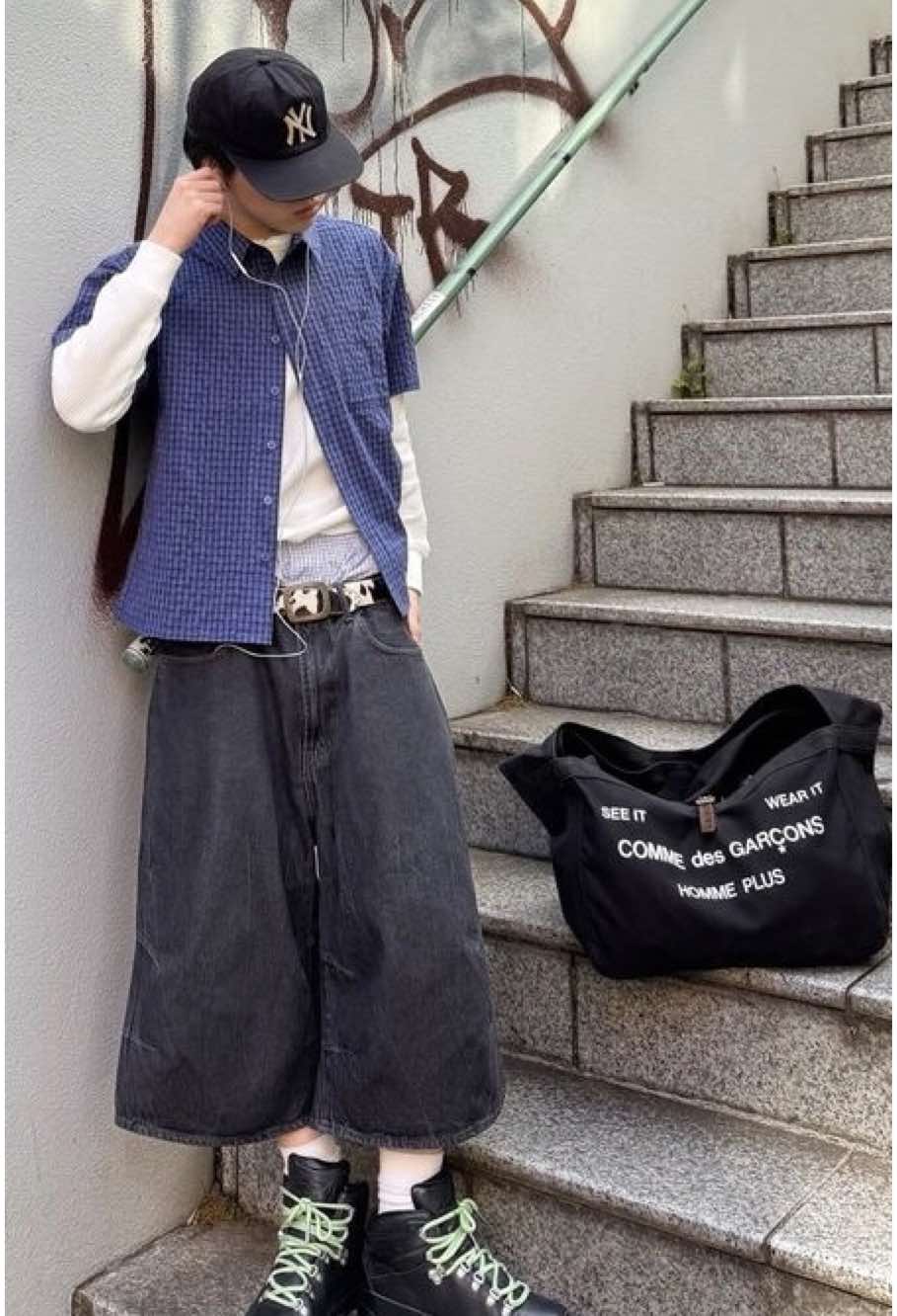 ide foto no face😶‍🌫️ #outfitinspiration #poseideas #ideposefoto #outfitinspiration #streetwear #OOTD #ootdcowok #CapCut #fyp 